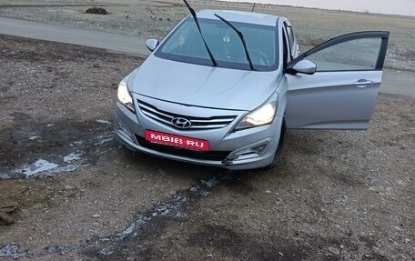 Hyundai Solaris II рестайлинг, 2014 год, 850 000 рублей, 9 фотография