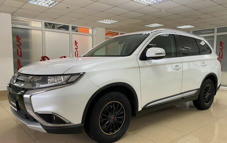 Mitsubishi Outlander III рестайлинг 3, 2016 год, 1 869 999 рублей, 1 фотография