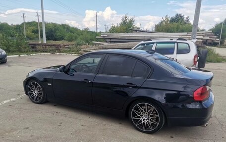 BMW 3 серия, 2005 год, 1 380 000 рублей, 2 фотография