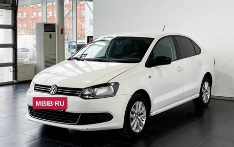 Volkswagen Polo VI (EU Market), 2013 год, 930 000 рублей, 2 фотография