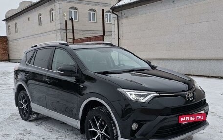 Toyota RAV4, 2016 год, 2 499 000 рублей, 14 фотография