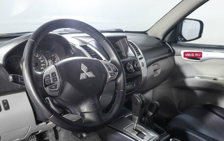 Mitsubishi Pajero Sport II рестайлинг, 2010 год, 1 380 000 рублей, 14 фотография