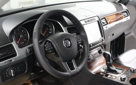 Volkswagen Touareg III, 2014 год, 2 290 000 рублей, 6 фотография