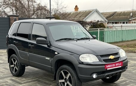 Chevrolet Niva I рестайлинг, 2015 год, 770 000 рублей, 2 фотография