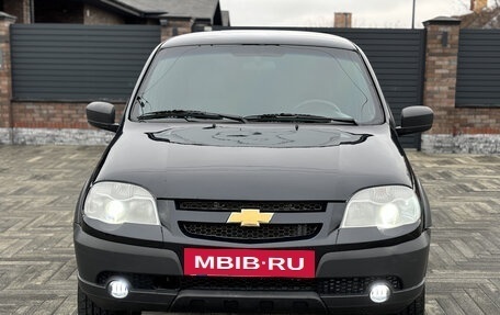 Chevrolet Niva I рестайлинг, 2015 год, 770 000 рублей, 4 фотография