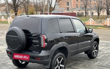 Chevrolet Niva I рестайлинг, 2015 год, 770 000 рублей, 11 фотография