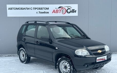 Chevrolet Niva I рестайлинг, 2018 год, 899 000 рублей, 1 фотография