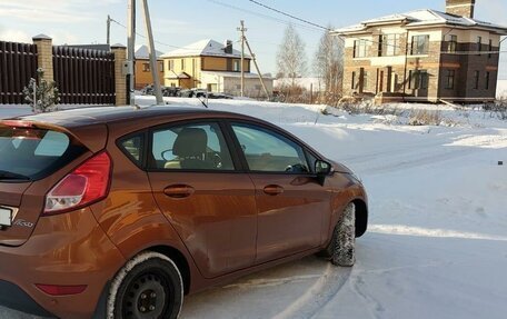 Ford Fiesta, 2015 год, 800 000 рублей, 2 фотография