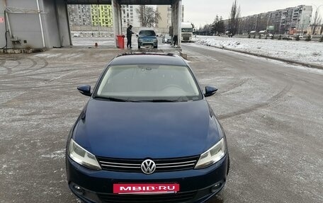 Volkswagen Jetta VI, 2012 год, 1 050 000 рублей, 5 фотография