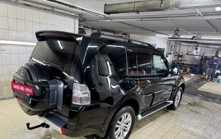 Mitsubishi Pajero IV, 2013 год, 2 430 000 рублей, 3 фотография