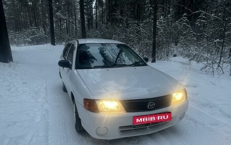 Mazda Familia Y11, 2001 год, 305 000 рублей, 1 фотография