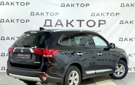 Mitsubishi Outlander III рестайлинг 3, 2018 год, 2 049 000 рублей, 4 фотография