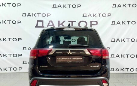 Mitsubishi Outlander III рестайлинг 3, 2018 год, 2 049 000 рублей, 5 фотография