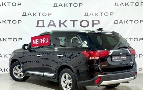 Mitsubishi Outlander III рестайлинг 3, 2018 год, 2 049 000 рублей, 6 фотография