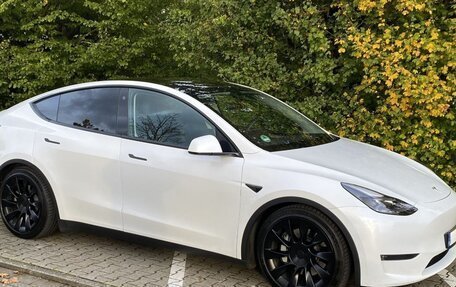 Tesla Model Y I, 2023 год, 6 450 000 рублей, 3 фотография