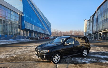 Mitsubishi Outlander III рестайлинг 3, 2011 год, 1 330 000 рублей, 2 фотография