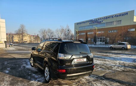 Mitsubishi Outlander III рестайлинг 3, 2011 год, 1 330 000 рублей, 4 фотография