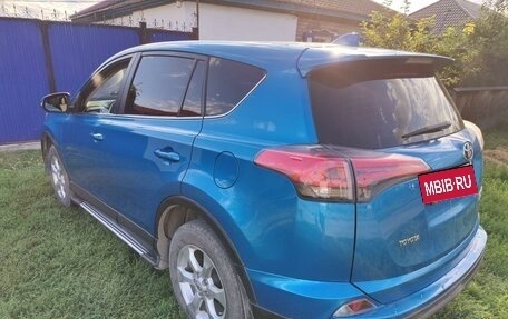 Toyota RAV4, 2016 год, 2 650 000 рублей, 9 фотография