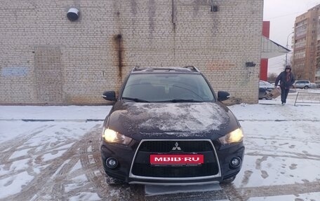 Mitsubishi Outlander III рестайлинг 3, 2011 год, 1 385 000 рублей, 1 фотография