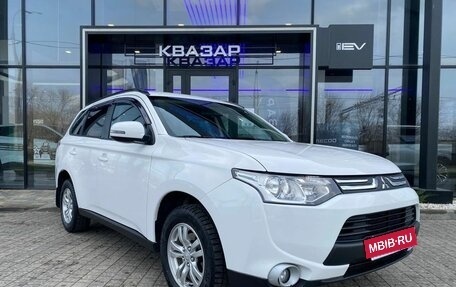 Mitsubishi Outlander III рестайлинг 3, 2013 год, 1 450 000 рублей, 3 фотография