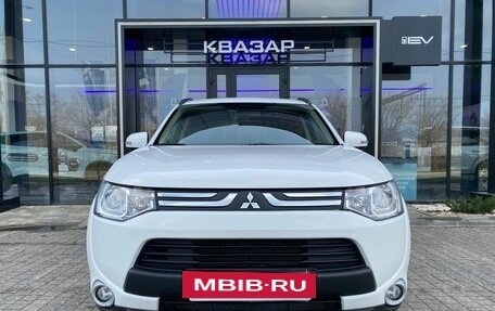 Mitsubishi Outlander III рестайлинг 3, 2013 год, 1 450 000 рублей, 2 фотография