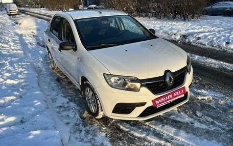 Renault Logan II, 2019 год, 920 000 рублей, 2 фотография