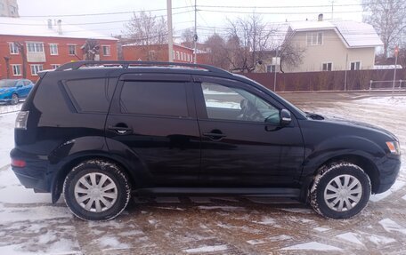 Mitsubishi Outlander III рестайлинг 3, 2011 год, 1 385 000 рублей, 3 фотография