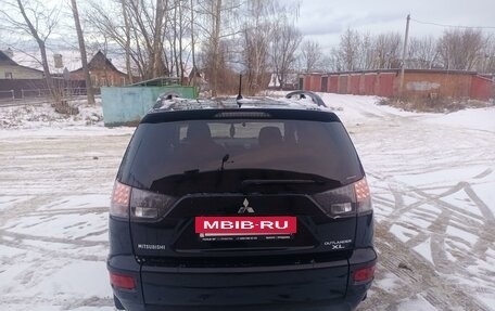 Mitsubishi Outlander III рестайлинг 3, 2011 год, 1 385 000 рублей, 7 фотография