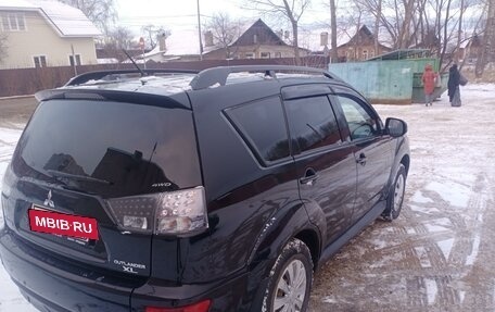 Mitsubishi Outlander III рестайлинг 3, 2011 год, 1 385 000 рублей, 2 фотография