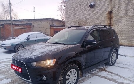 Mitsubishi Outlander III рестайлинг 3, 2011 год, 1 385 000 рублей, 15 фотография