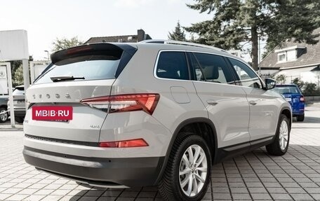 Skoda Kodiaq I, 2023 год, 5 570 000 рублей, 3 фотография