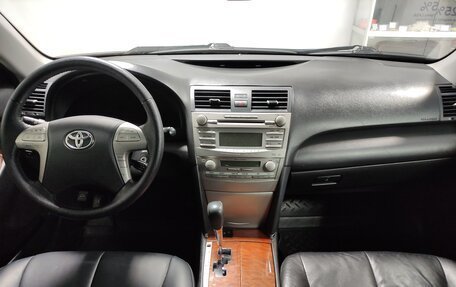 Toyota Camry, 2009 год, 1 220 000 рублей, 8 фотография