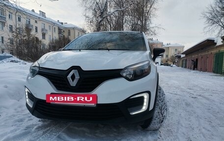 Renault Kaptur I рестайлинг, 2018 год, 1 200 000 рублей, 2 фотография