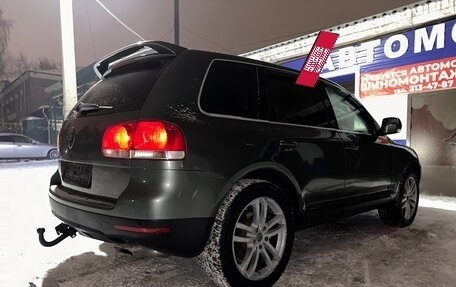 Volkswagen Touareg III, 2003 год, 1 000 000 рублей, 3 фотография