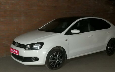 Volkswagen Polo VI (EU Market), 2013 год, 1 290 000 рублей, 1 фотография