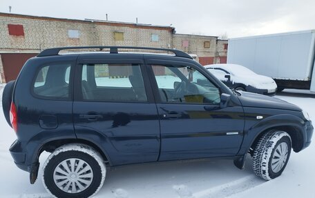 Chevrolet Niva I рестайлинг, 2011 год, 690 000 рублей, 10 фотография