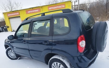 Chevrolet Niva I рестайлинг, 2011 год, 690 000 рублей, 6 фотография