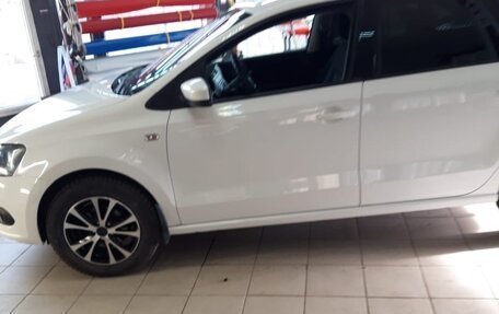 Volkswagen Polo VI (EU Market), 2013 год, 1 290 000 рублей, 5 фотография