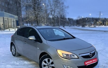 Opel Astra J, 2011 год, 780 000 рублей, 3 фотография