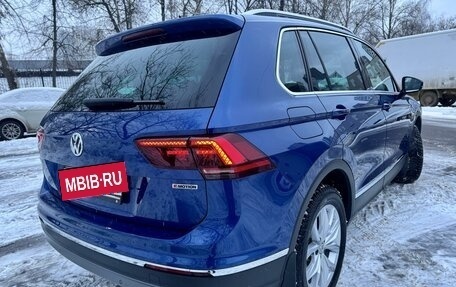 Volkswagen Tiguan II, 2018 год, 3 700 000 рублей, 2 фотография