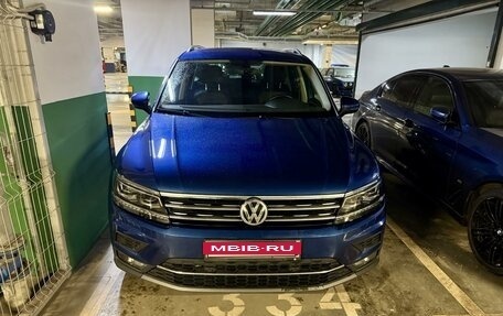 Volkswagen Tiguan II, 2018 год, 3 700 000 рублей, 28 фотография