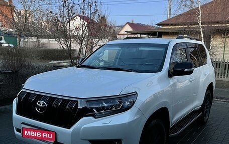 Toyota Land Cruiser Prado 150 рестайлинг 2, 2021 год, 7 500 000 рублей, 9 фотография