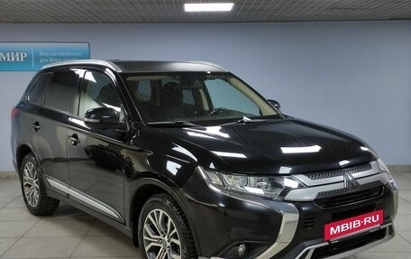 Mitsubishi Outlander III рестайлинг 3, 2018 год, 2 418 000 рублей, 3 фотография