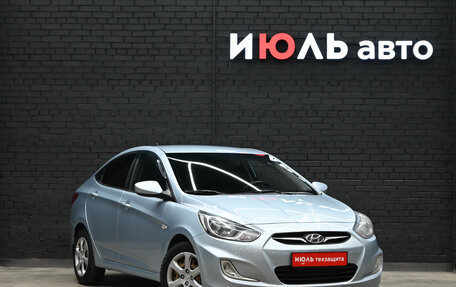 Hyundai Solaris II рестайлинг, 2011 год, 690 000 рублей, 3 фотография