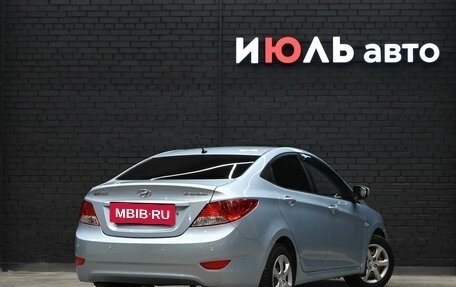 Hyundai Solaris II рестайлинг, 2011 год, 690 000 рублей, 7 фотография