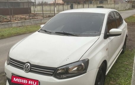 Volkswagen Polo VI (EU Market), 2011 год, 270 000 рублей, 2 фотография