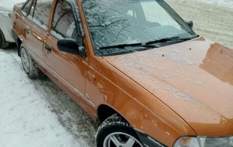 Daewoo Nexia I рестайлинг, 2002 год, 270 000 рублей, 4 фотография