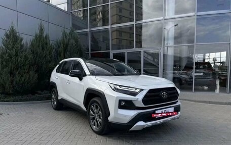 Toyota RAV4, 2024 год, 4 950 000 рублей, 3 фотография