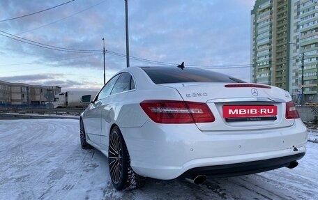 Mercedes-Benz E-Класс, 2011 год, 1 550 000 рублей, 2 фотография