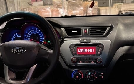 KIA Rio III рестайлинг, 2014 год, 1 029 000 рублей, 24 фотография